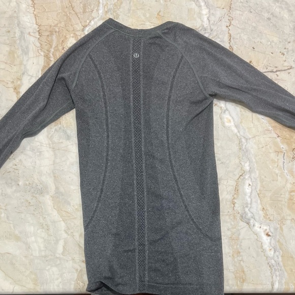 Lulemon Swiftly Tech Long Sleeve - Picture 5 of 10